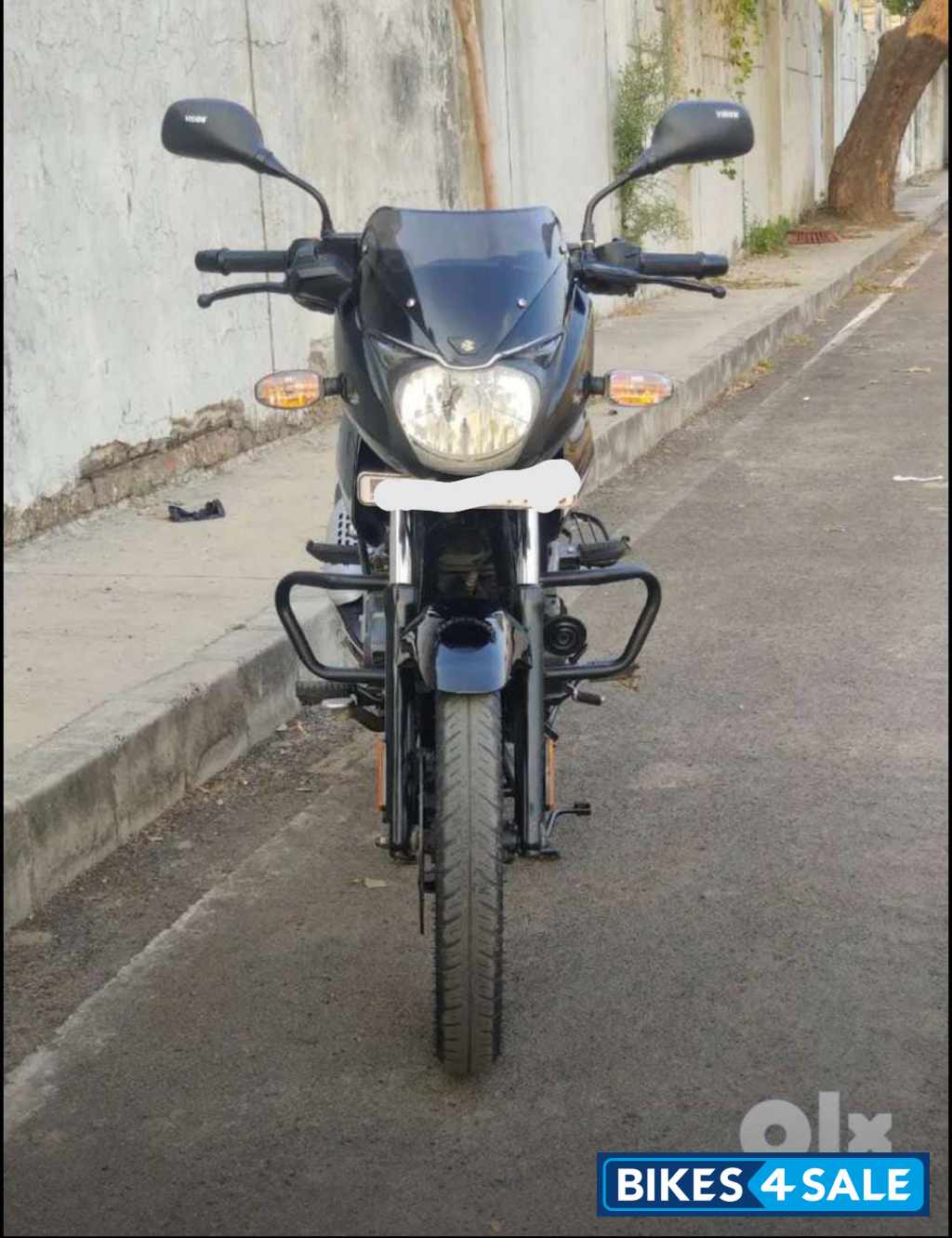 Black Bajaj Pulsar 125 Neon Disc Single Seat