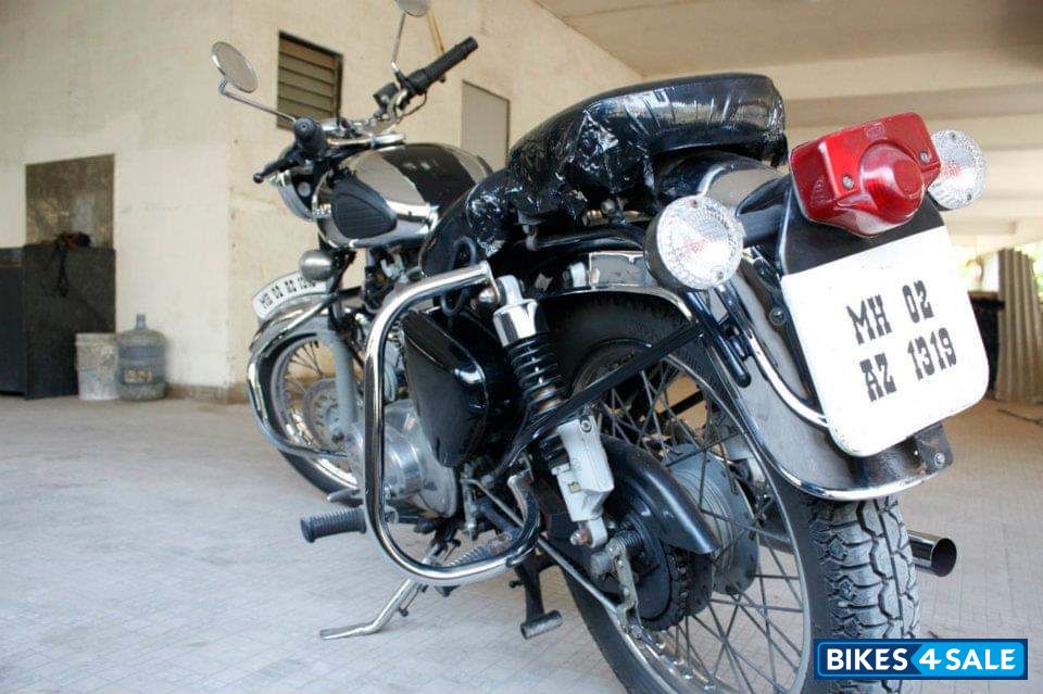 Black Royal Enfield Bullet Machismo A350
