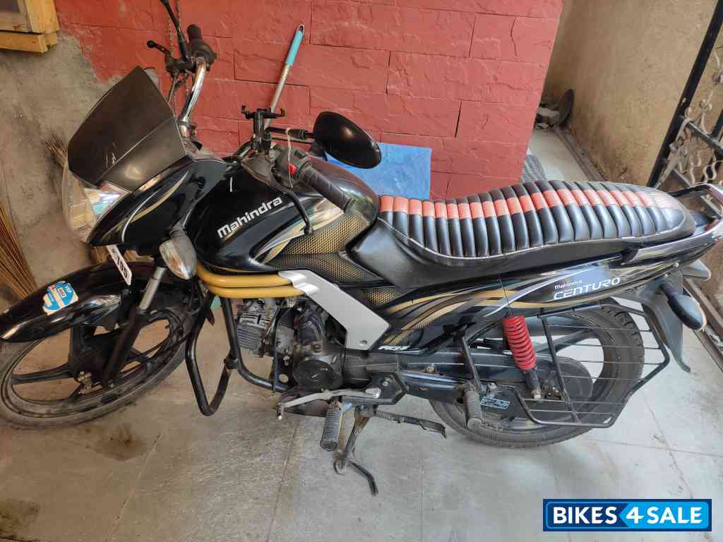 Mahindra Centuro