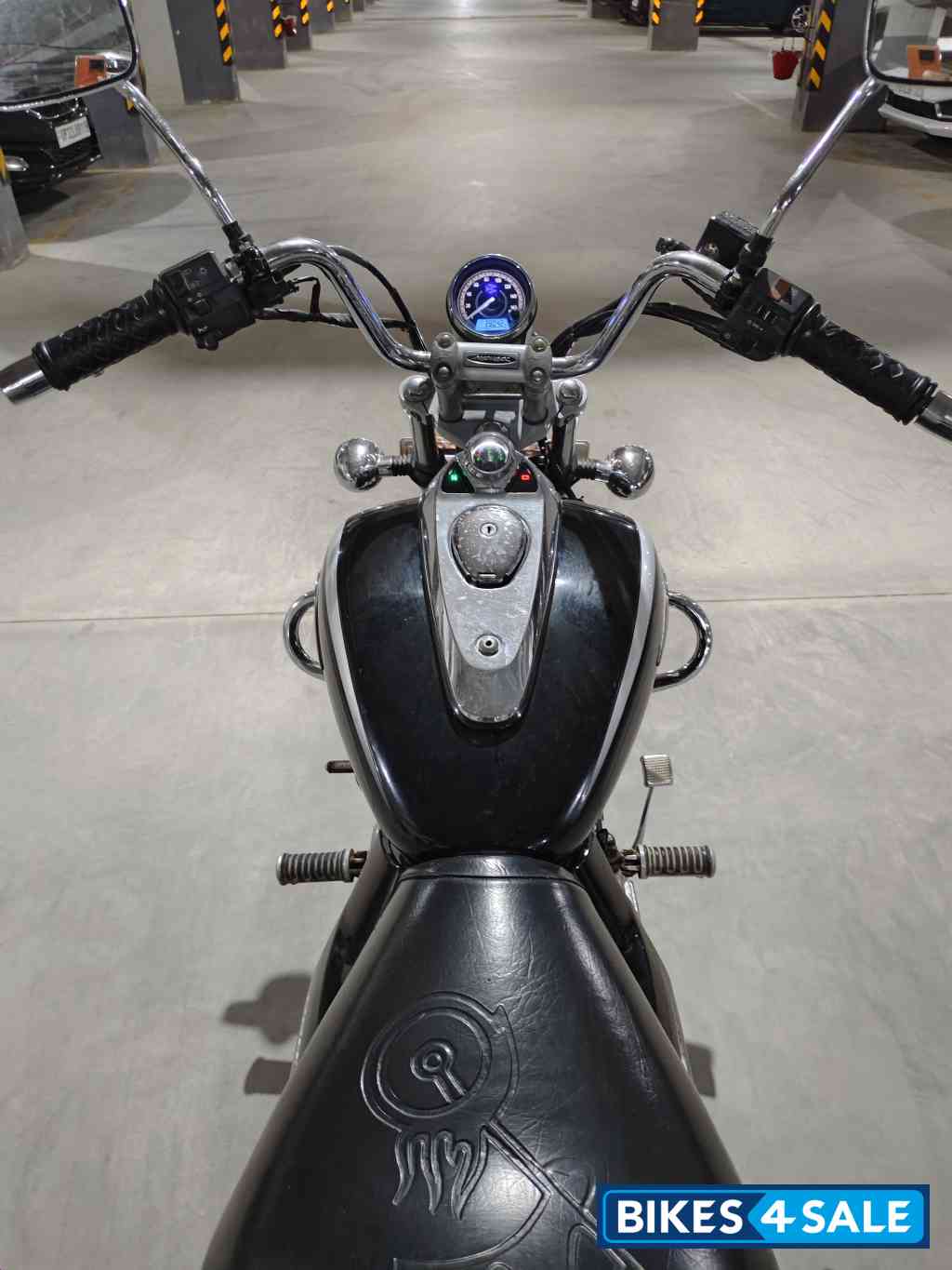 Bajaj Avenger Cruise 220