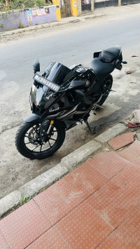 Yamaha R15 V4
