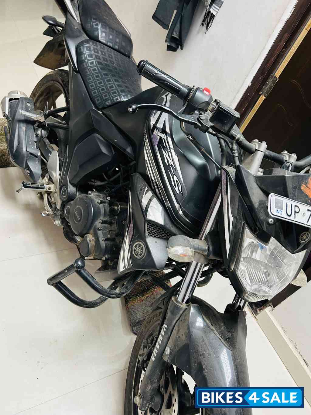 Black Yamaha FZ-S FI V2