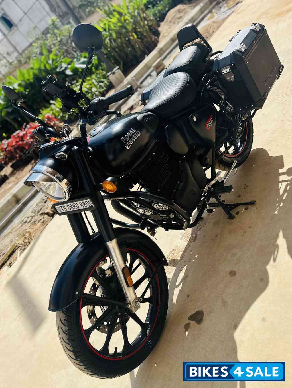 Black Royal Enfield Classic 350 Dual Channel BS6 Black Royal Enfield Classic 350 Dual Channel BS6