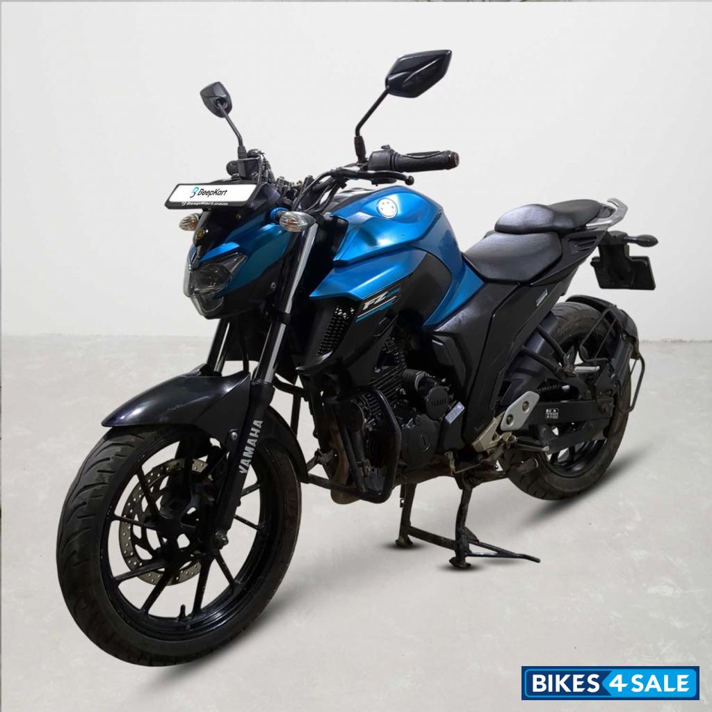 Yamaha FZ25