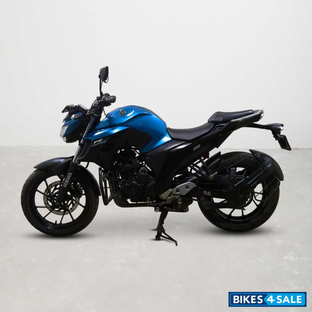Yamaha FZ25
