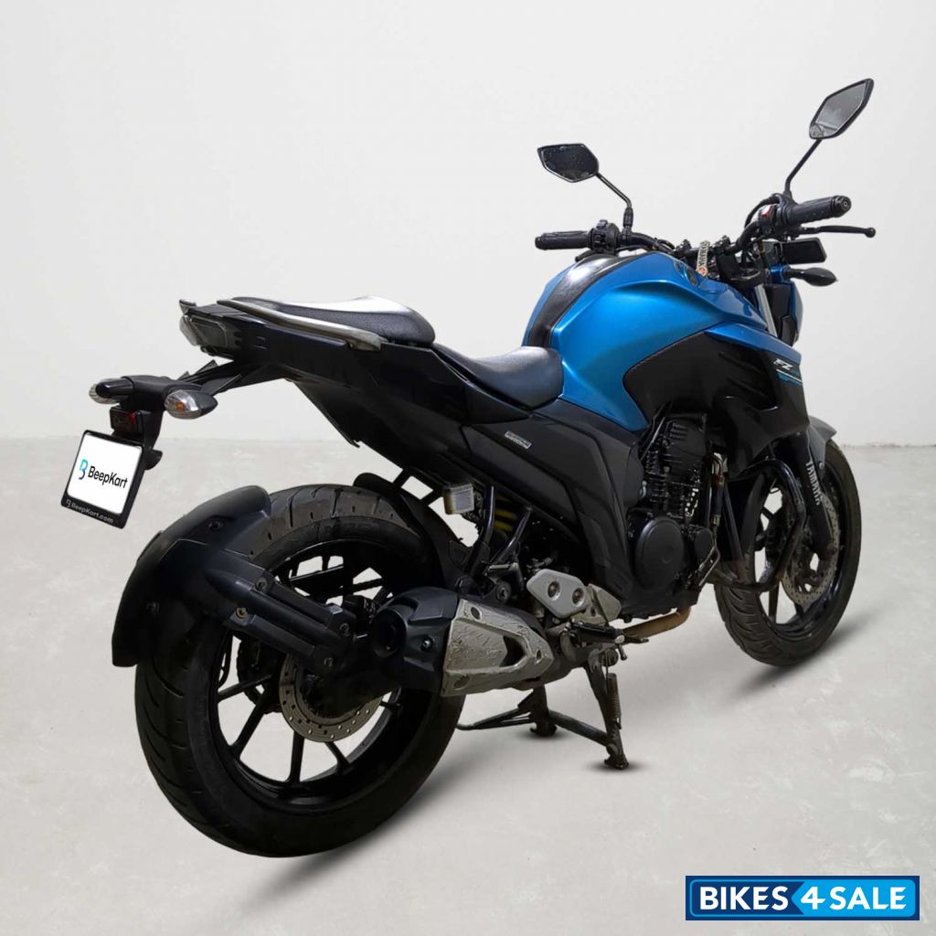 Yamaha FZ25