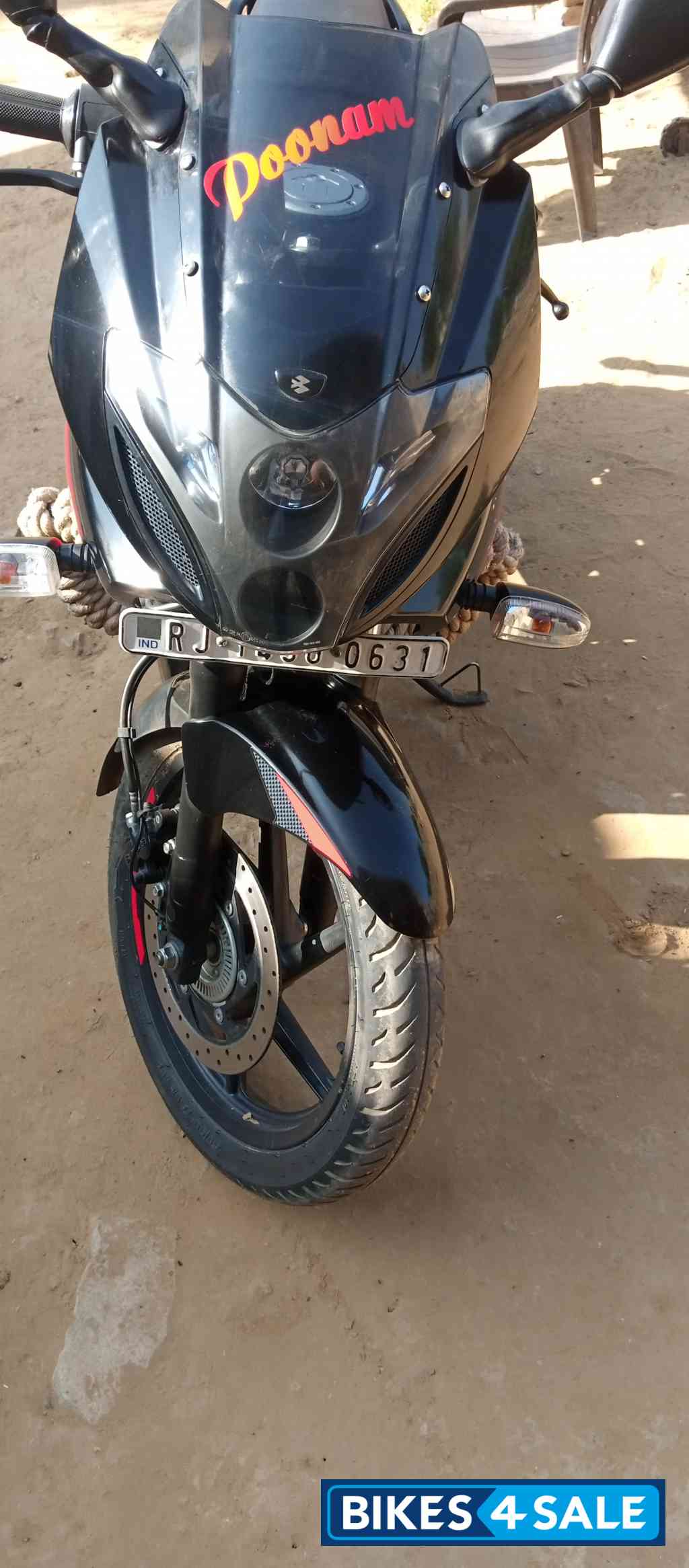 Bajaj Pulsar 220 DTSFi Bajaj Pulsar 220 DTSFi