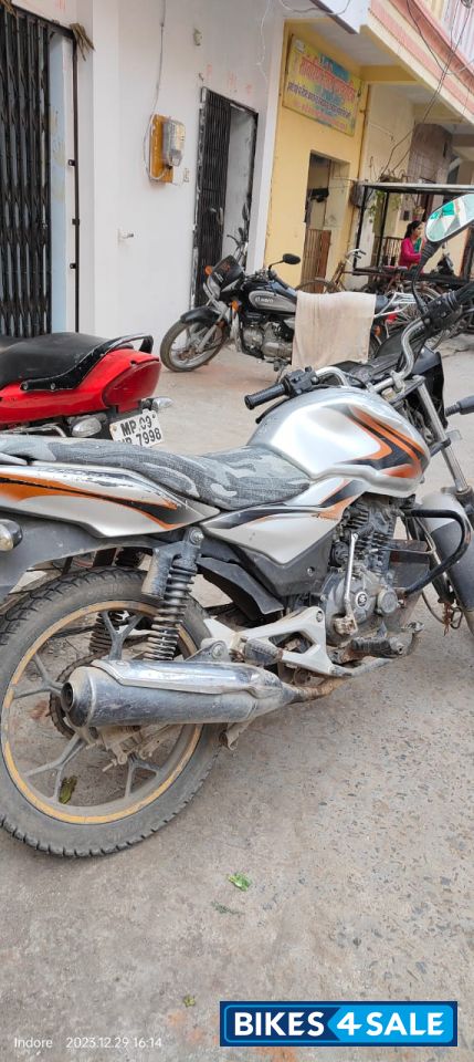 Bajaj Discover 125M Bajaj Discover 125M