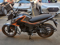 Orange & Matt Black Honda CB Hornet 160R