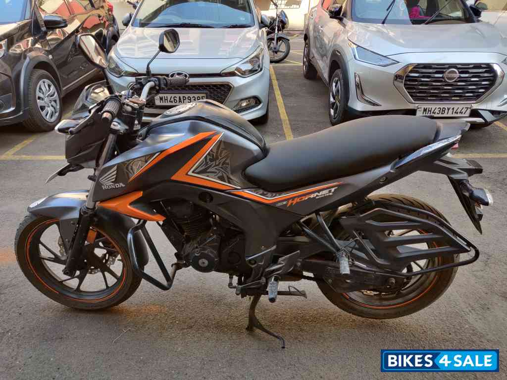 Orange & Matt Black Honda CB Hornet 160R
