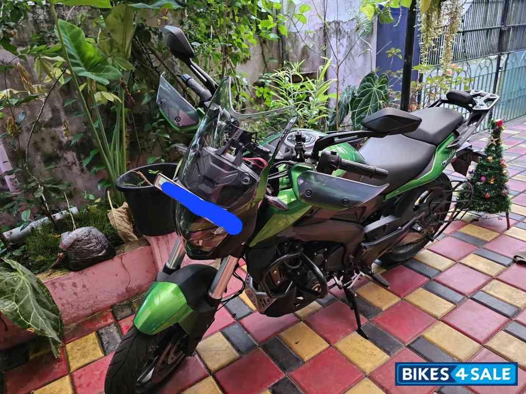 Green Bajaj Dominar 400 ABS BS6