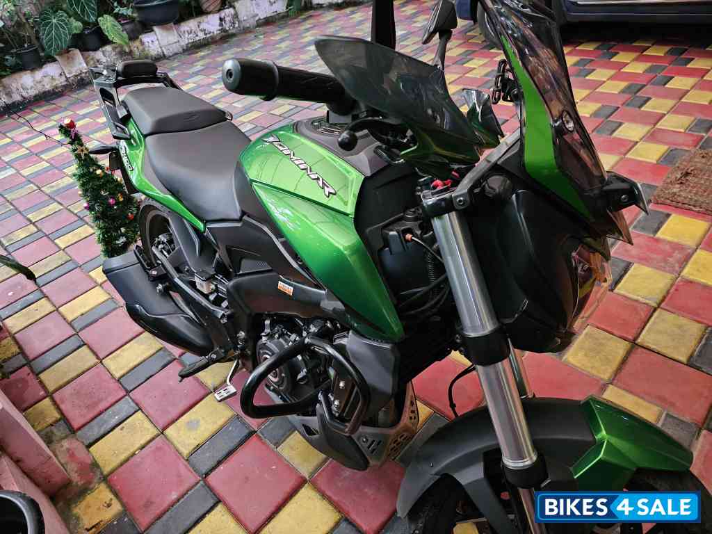 Green Bajaj Dominar 400 ABS BS6