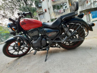 Red Royal Enfield Meteor 350