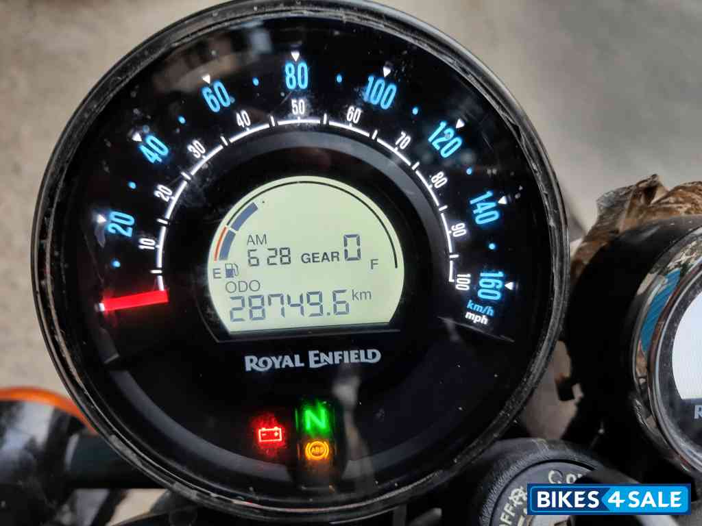 Red Royal Enfield Meteor 350