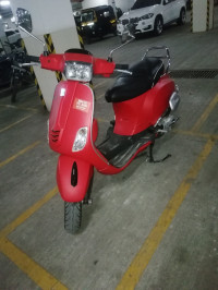Vespa SXL 125