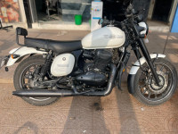 Jawa 42 Dual Channel ABS Sirius White