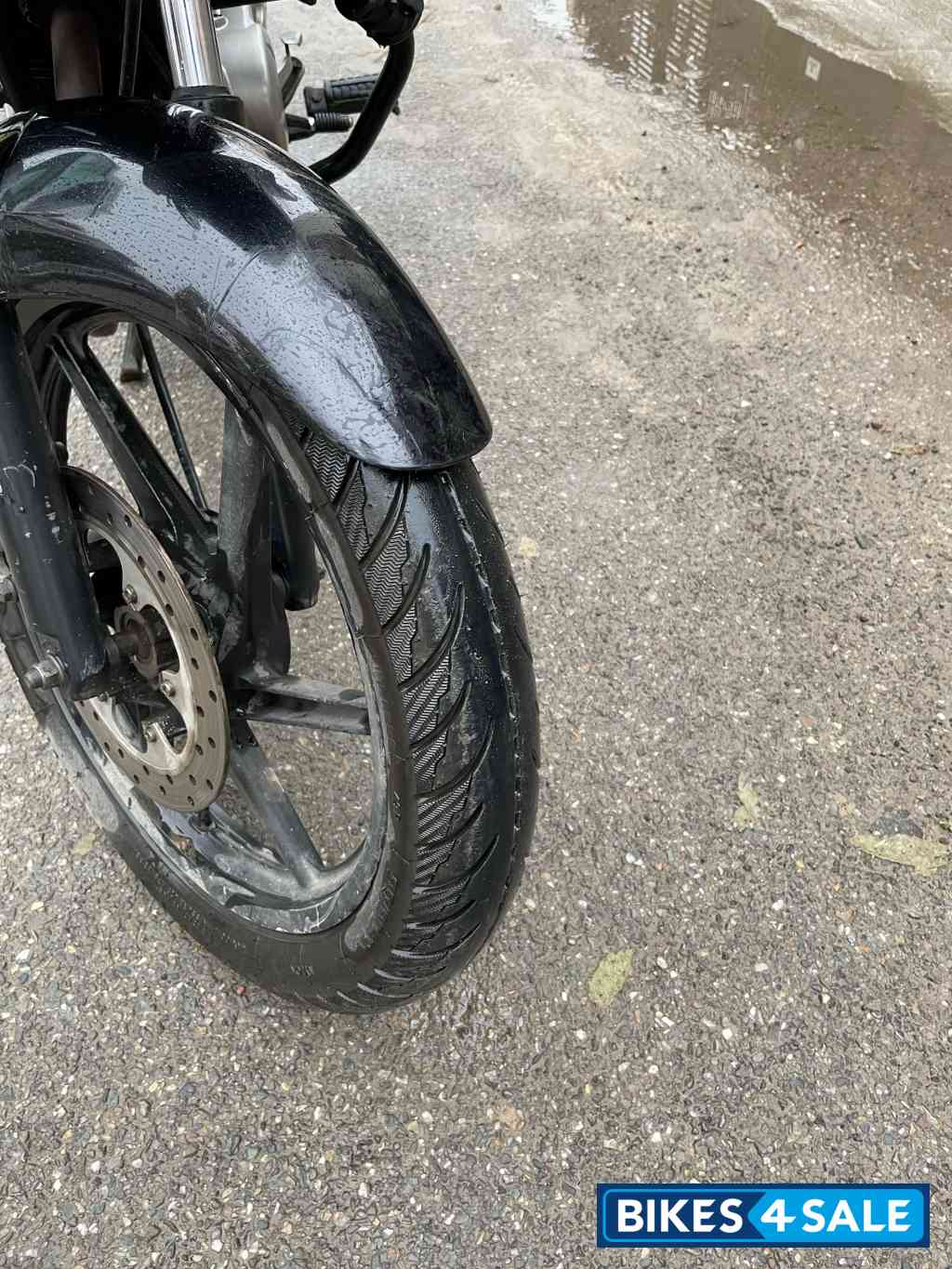 Black Bajaj Pulsar 150 DTSi Black Bajaj Pulsar 150 DTSi