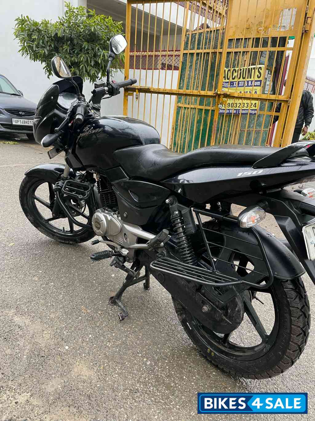Black Bajaj Pulsar 150 DTSi Black Bajaj Pulsar 150 DTSi