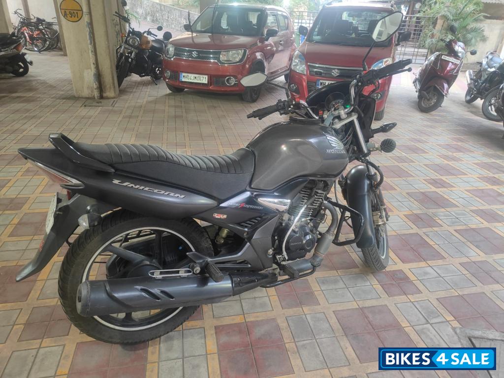 Grey Honda Unicorn 160 BS6