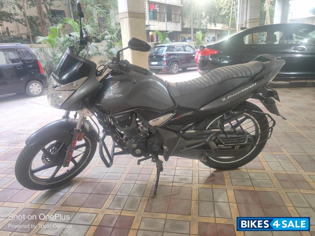 Grey Honda Unicorn 160 BS6