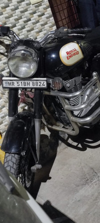 Black Royal Enfield Classic 350
