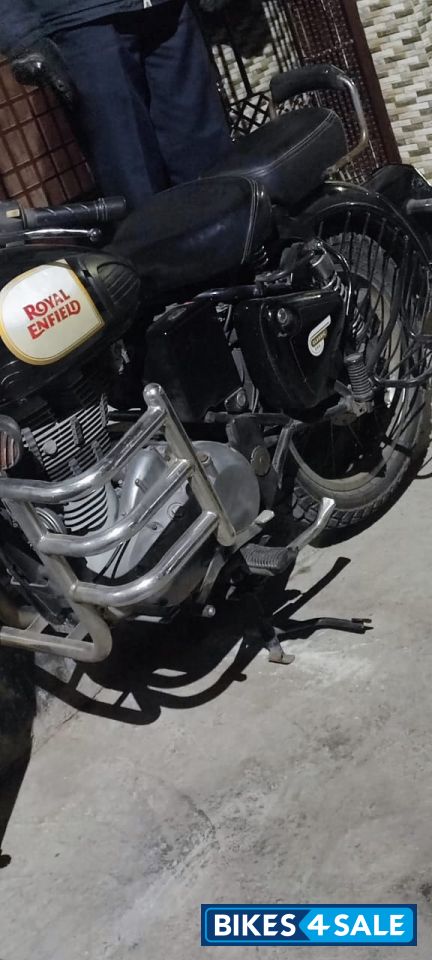 Black Royal Enfield Classic 350