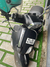 Black Vespa S 125