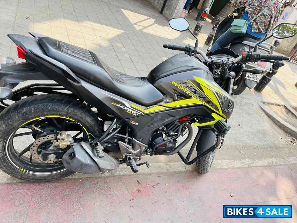 Honda CB Hornet 160R ABS