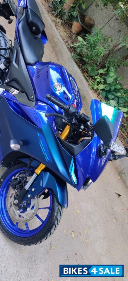 Racing Blue Yamaha R15 V4 Racing Blue Yamaha R15 V4