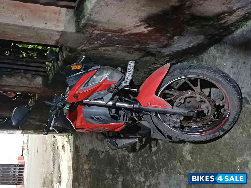 Sporty Red Honda CB Hornet 160R