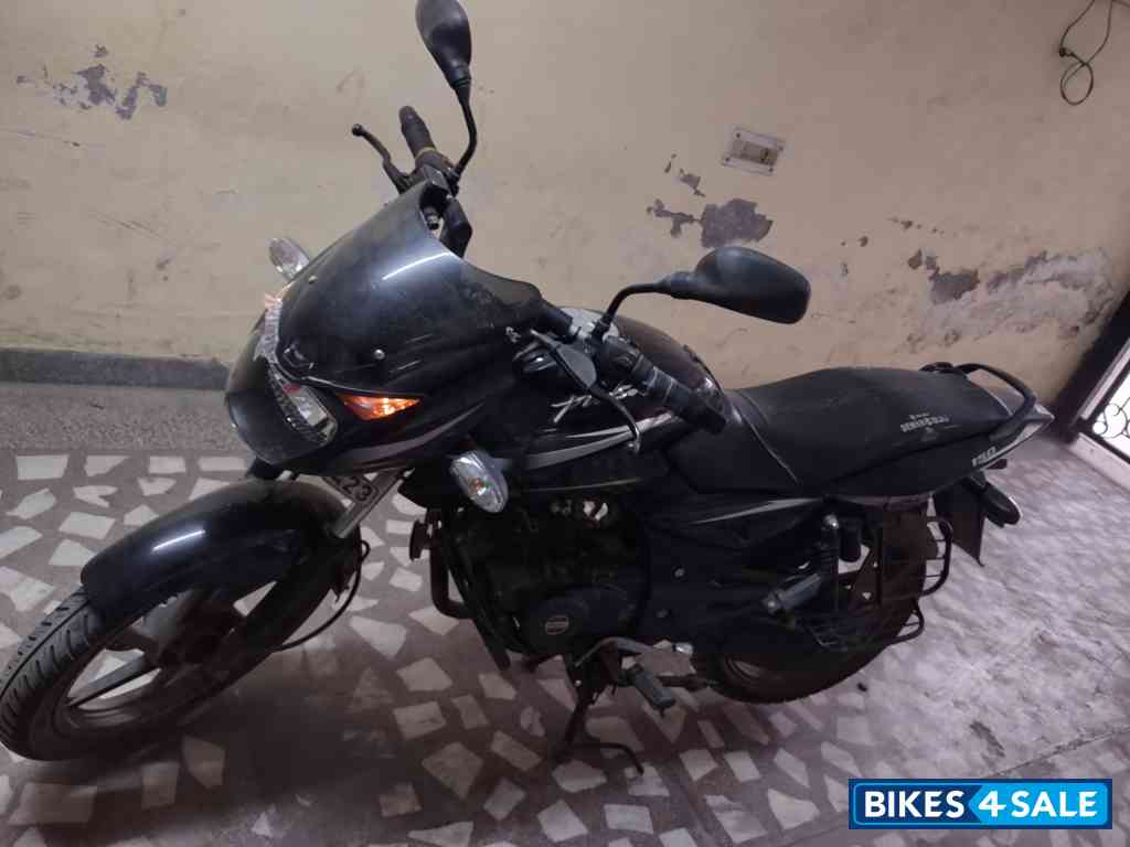 Black Bajaj Pulsar 150 DTSi
