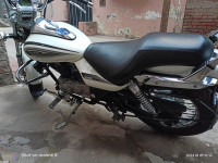 White Moon Bajaj Avenger Cruise 220