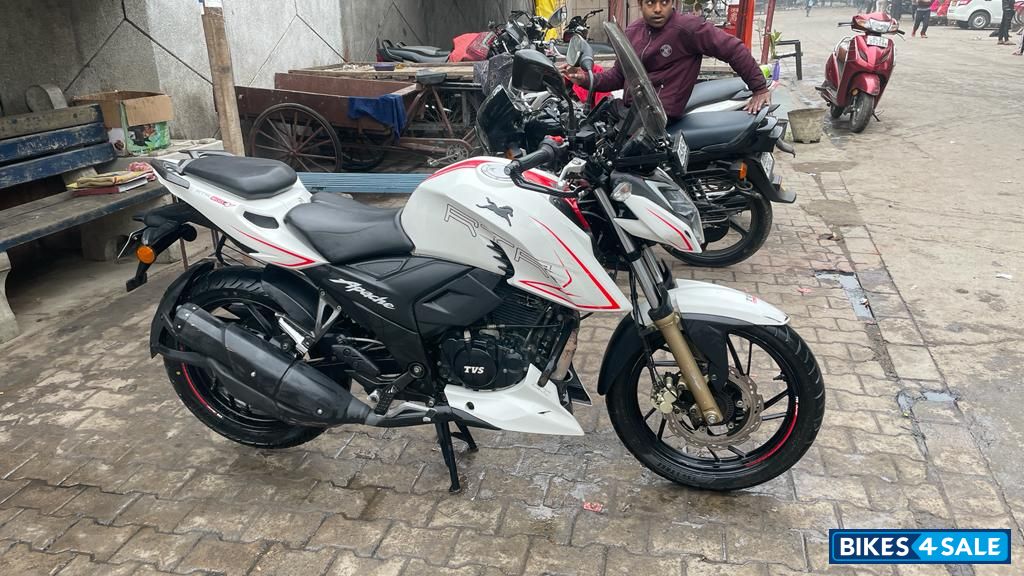 TVS Apache RTR 200 4V ABS