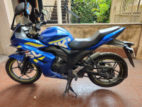 Blue Suzuki Gixxer SF Fi