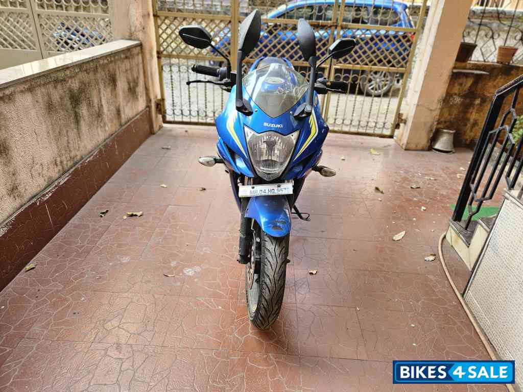 Blue Suzuki Gixxer SF Fi