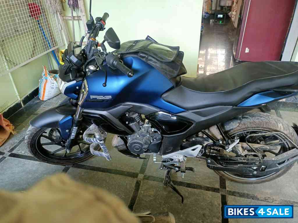 Yamaha FZ-S FI Ver 4.0 DLX