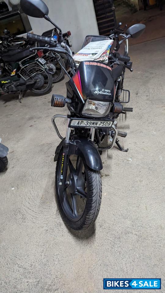 Hero Splendor Plus Black and Accent
