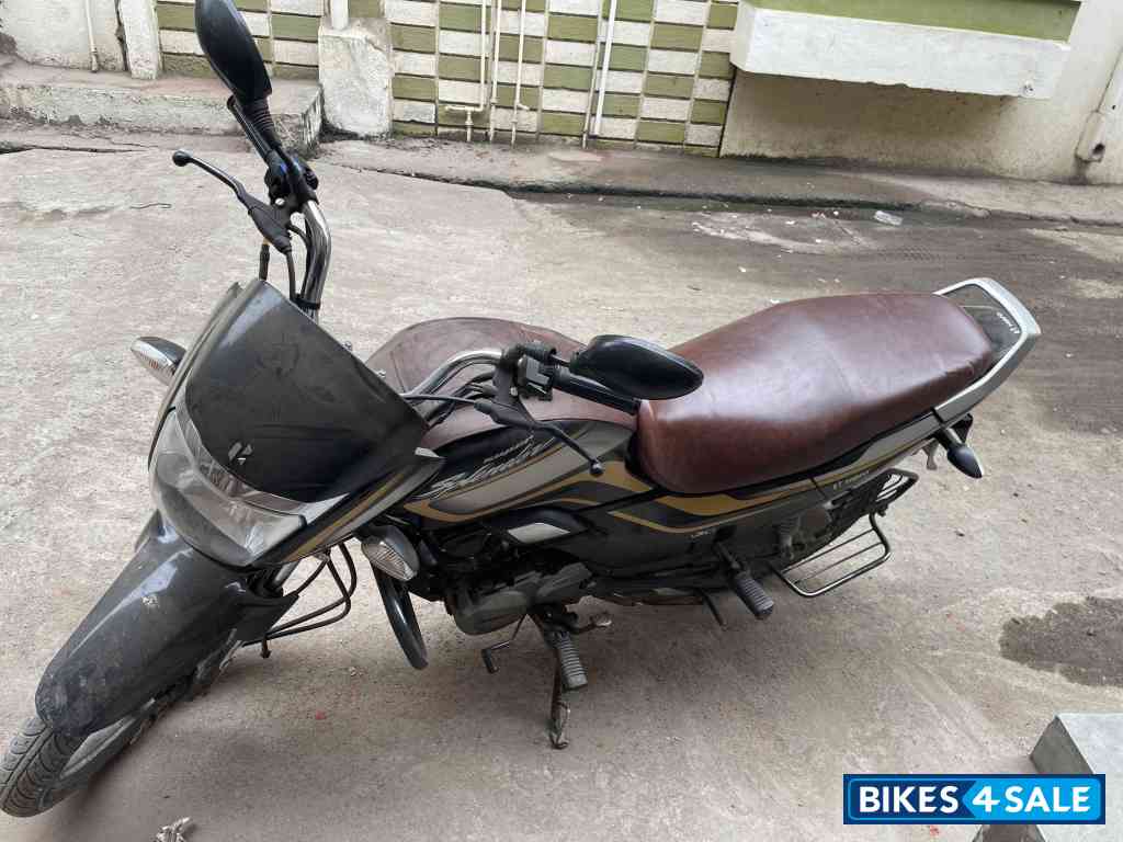 Black Hero Super Splendor BS6