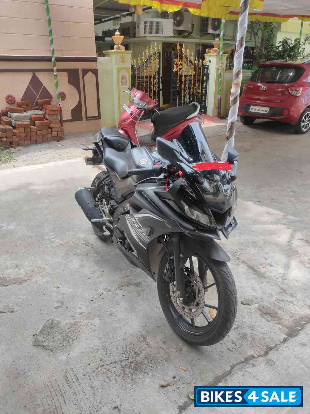 Dark Knight Edition Yamaha YZF R15 V3