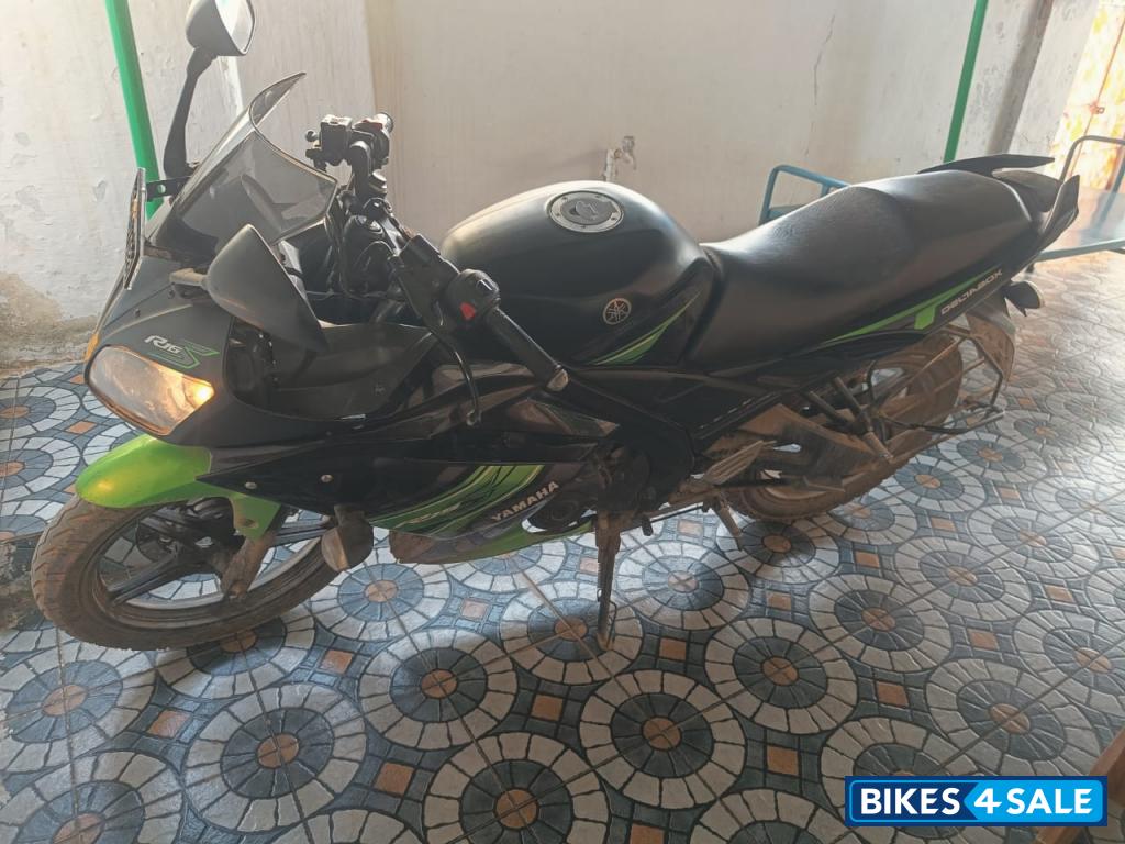 Yamaha YZF R15 S