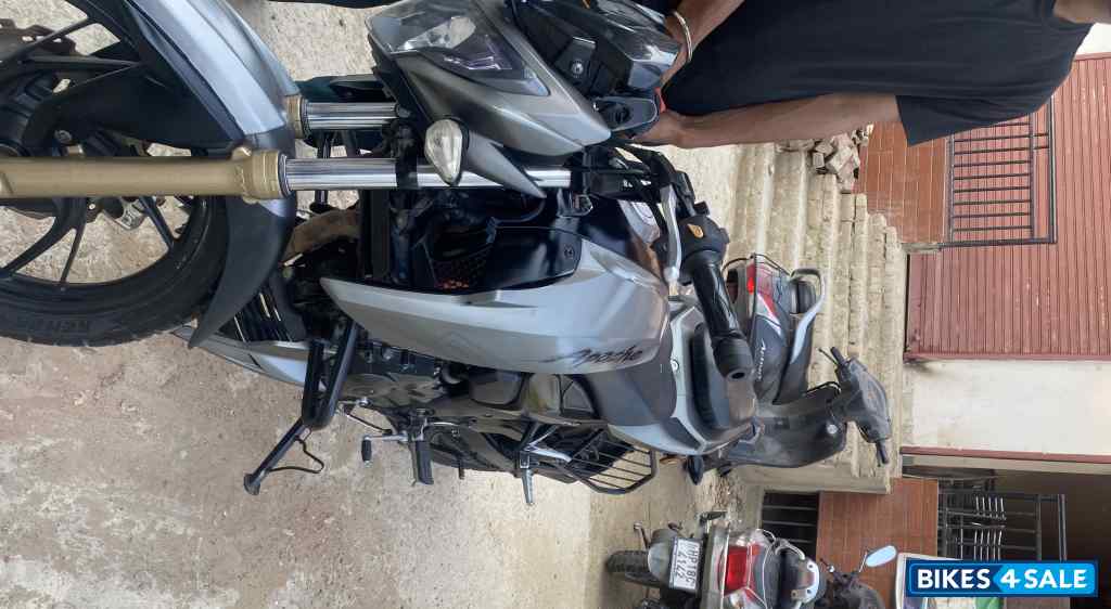 TVS Apache RTR 200 4V