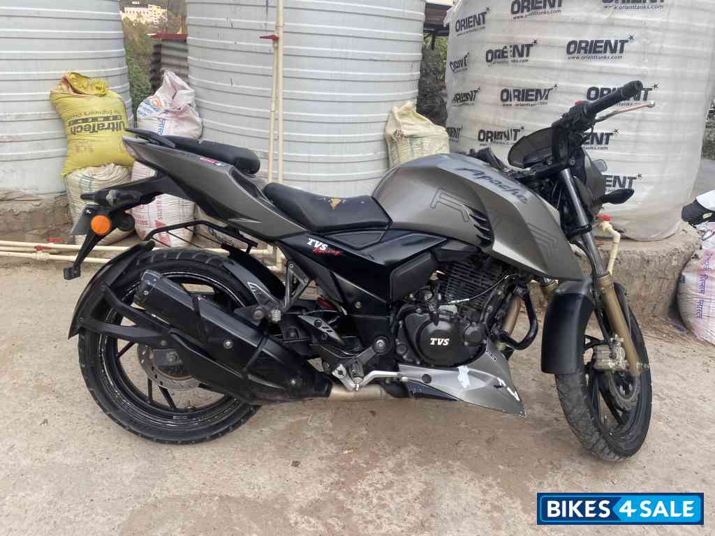 TVS Apache RTR 200 4V