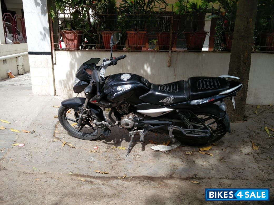 Black Bajaj Pulsar 135LS Black Bajaj Pulsar 135LS