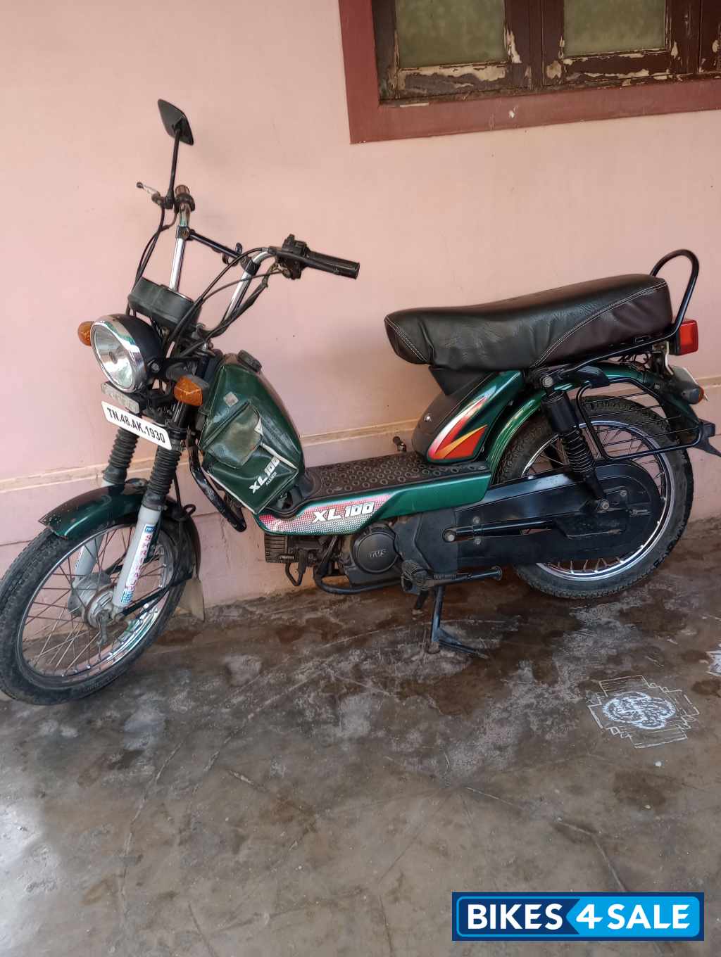 Green TVS XL 100 Comfort