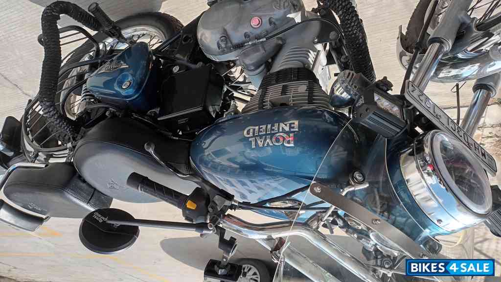 Blue Royal Enfield Bullet Standard 350