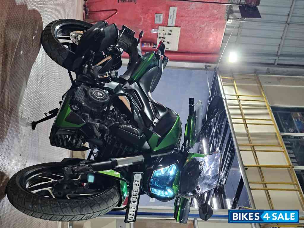 Bajaj Dominar 400 Disc