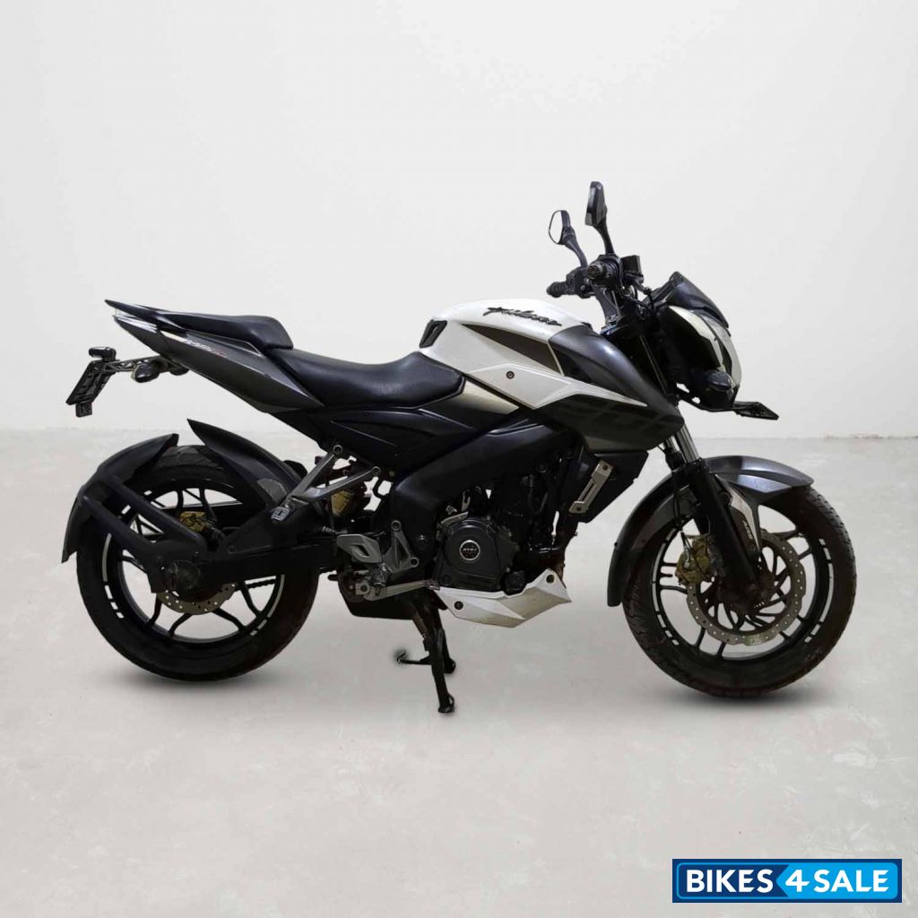 Bajaj Pulsar NS200