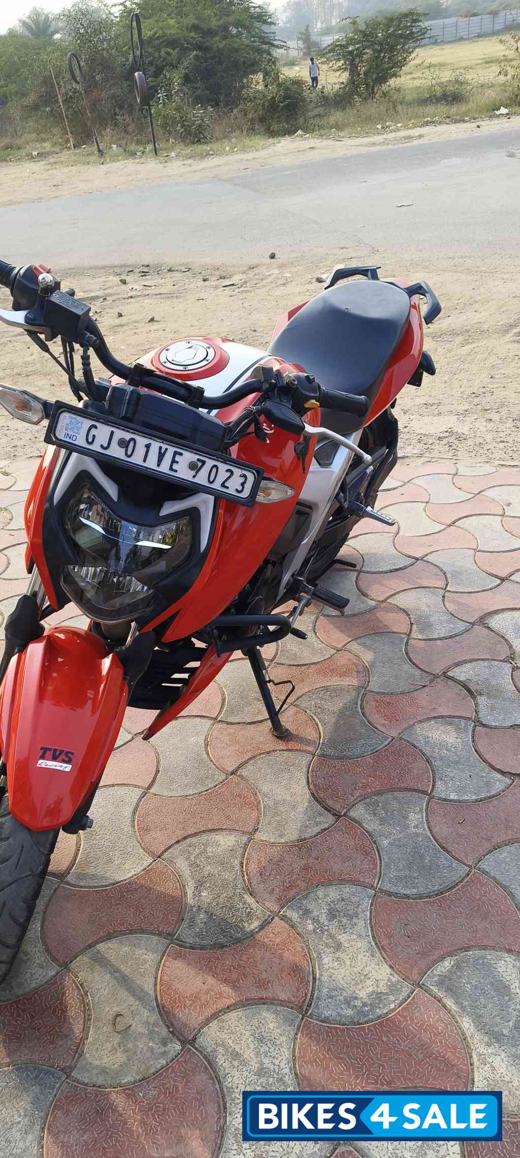 TVS Apache RTR 160 4V BS6