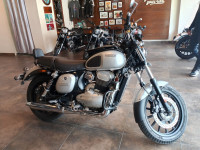 Yezdi Roadster Chrome 2022 Model