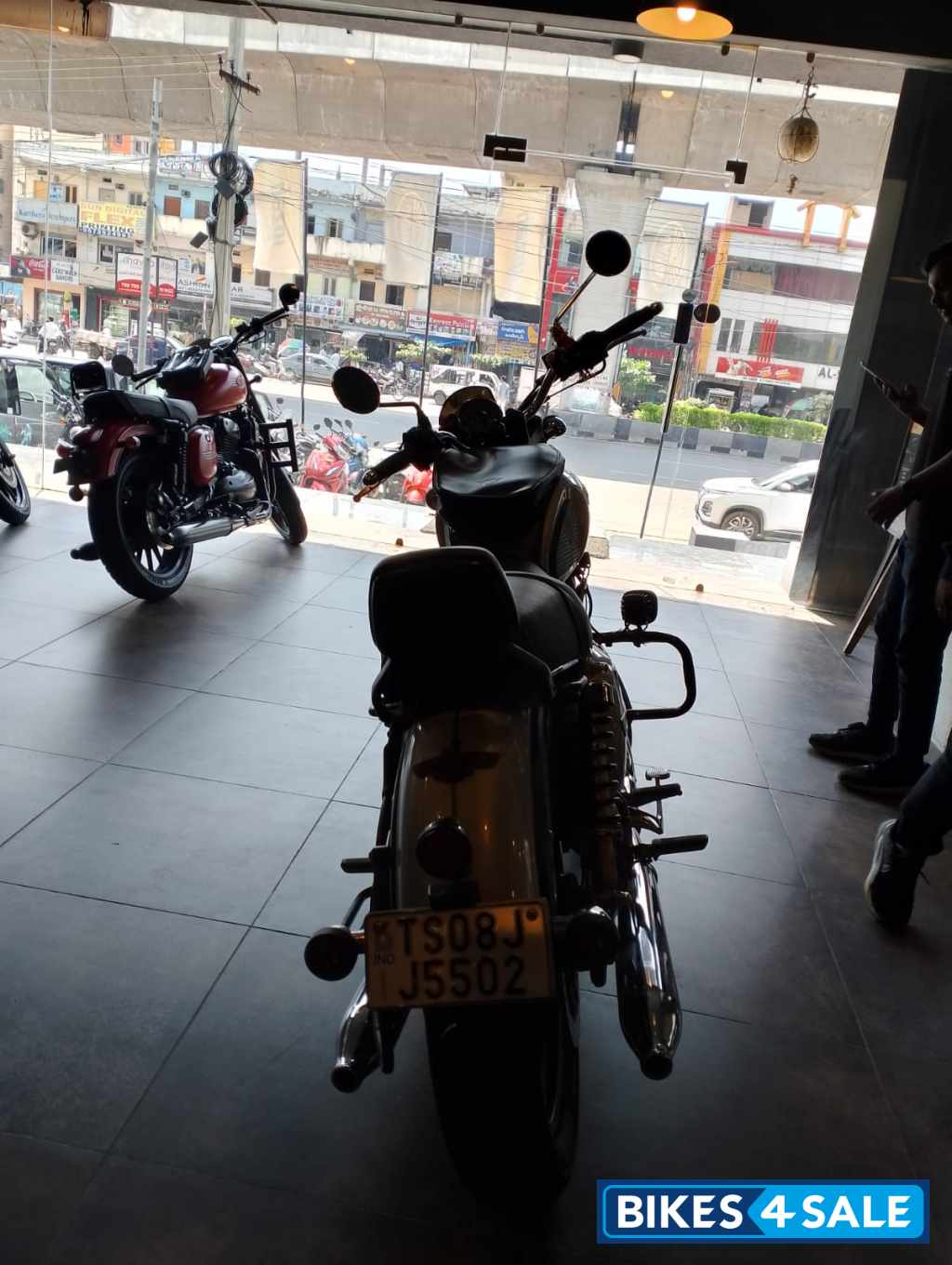 Sin Silver Yezdi Roadster Chrome